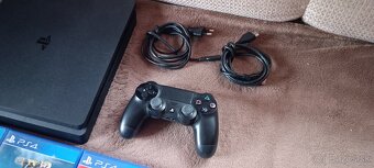 Playstation4 slim s hrami - 2