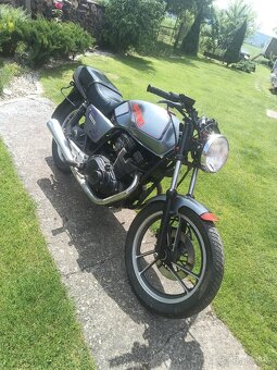 Suzuki GSX 400 - 2