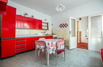 5-izbový RD v obci MADUNICE,o výmere 240 m2, pozemok 706 m2 - 2