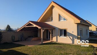 Dobrá ponuka - 6izbový dom s garážou, altánkom a záhradou, v - 2
