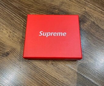 Supreme peňaženka - 2
