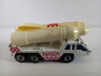 MATCHBOX - TRANSPORTER VEHICLE NASA - POZRI DETAILNÉ FOTO - 2