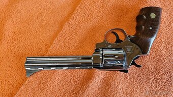 Revolver Holek 38 špecial - 2