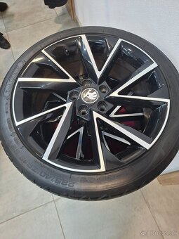 Elektróny orginál škoda 5x112 R18 - 2