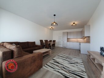 Krásny 2 izbový BYT V SENCI - CENTRUM NA NÁMESTÍ - 2