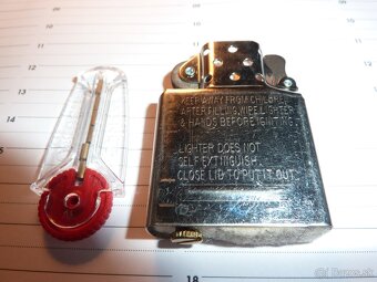 ZIPPO- vnútorná časť+ kamienky - 2