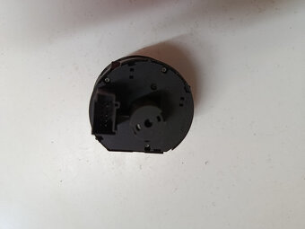 vypinac svetiel golf V 1k0941431c 20€ - 2