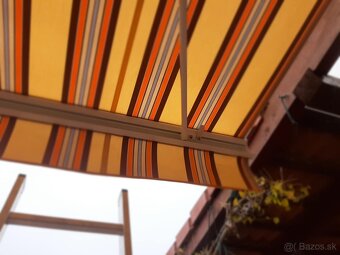 Tieniaca výsuvná markíza na diaľkové ovládanie - 2