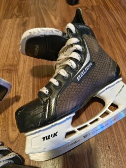 Zimné hokejové korčule bauer veľkosť 37,5 - 2