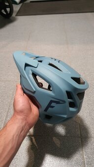 Fox speedframe prilba - 2