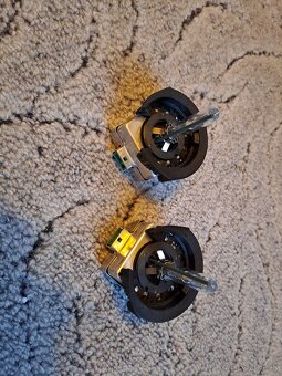 Predam xenonove vybojky d3s - 2