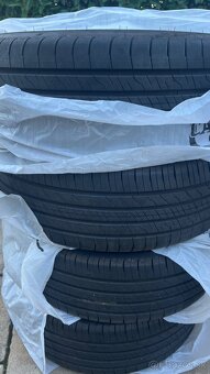 Letné pneumatiky 215/55 r18 v99 - 2