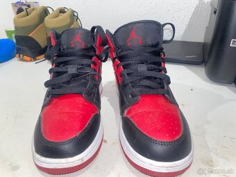 NIKE AIR JORDAN 1 RETRO MID GS BANNED - 2