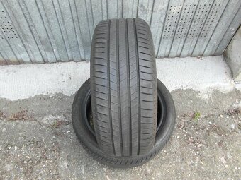 225/45 R18 - 2