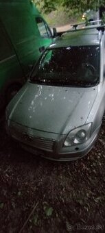 Avensis combi - 2