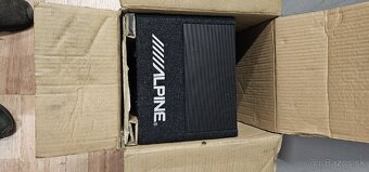 Aktivny subwoofer Alpine 300w - 2