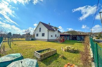 Krásny, slnečný dom v meste Žarnovica (ul. P. Jilemnického) - 2