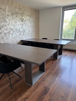 Krasne pracovné stoly- kvalitne. - 2