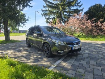 Kia ceed SW 1,6 CRDI - 2