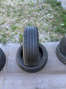 Dobrý deň, predám pneumatiky Značka: MICHELIN Rozmer: 215/45 - 2