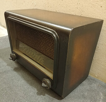Staré rádio Telefunken Grand Onyx - 2