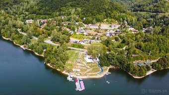 SLNEČNÝ POZEMOK 607 m2 s VÝHĽADOM PRI VODNEJ PLOCHE RUŽÍN - 2