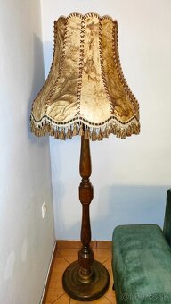 Predám starožitnú stojacu lampu - 2