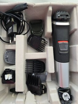 PHILIPS 5000 MG5720/15. - 2