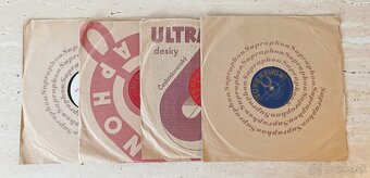 Čtyři staré šelakové gramodesky v obalech, 78 ot./min. - 2