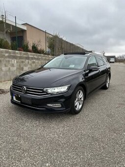 Volkswagen Passat, 2022, 147kW, ťažné, panoráma, head-up - 2