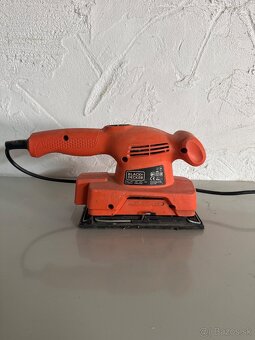 Vibračná brúska- Black decker - 2