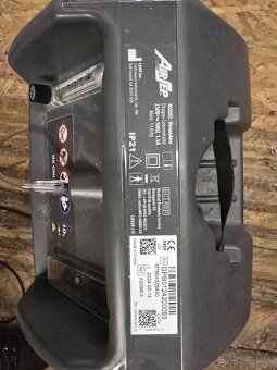 Kyslíkový koncentrátor CAIRE VisionAire - 2