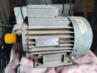 Predám staršie elektromotory - 2