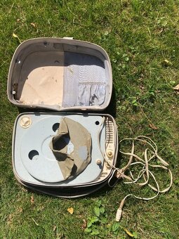 Kufríkový gramofón - 2