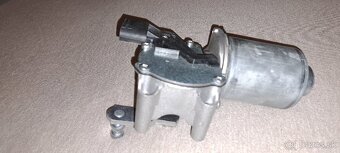 Predám motorček predných stieračov - 2