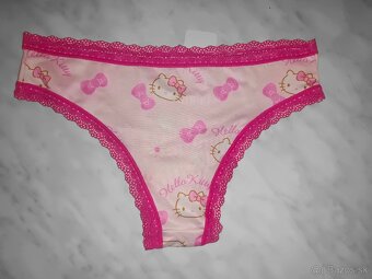 Nove nohavičky hello kitty - 2