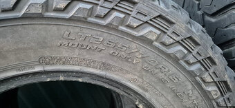 265/70 r16 Cooper discoverer ST - 2