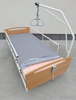 Ošetrovateľská posteľ OPUS - 2