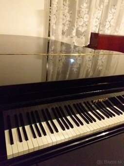 Predám koncertné krídlo Petrof - 2
