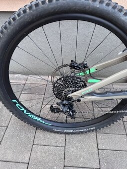 Specialized Turbo LEVO - 2