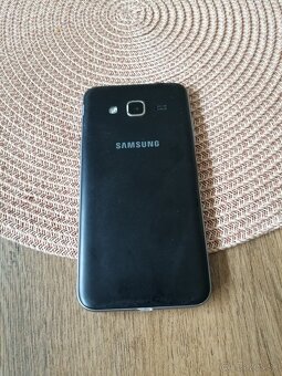 Samsung galaxy J3 2016 - 2