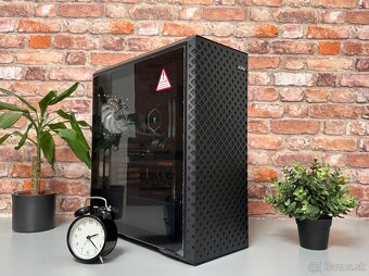 Ryzen 7 5800X3D\32GB\RX 7900XTX\SSD\850W Zdroj - 2
