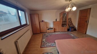 Predaj rodinného domu s garážou a záhradou v obci Radošina p - 2
