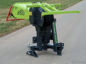 Štiepkovač špalíkovač za traktor s řemenovým převodem - 2