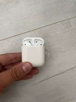 Apple Airpods 2 generacie - 2