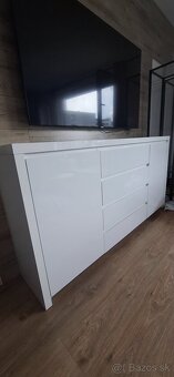 Moderna biela komoda - 2
