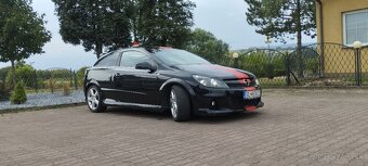 Opel Astra OPC 2.0 benzin 177kw turbo - 2