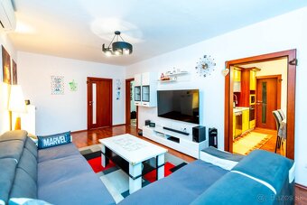 Vkusne zrekonštruovaný 3-izbový byt s loggiou na sídl. Juh - 2