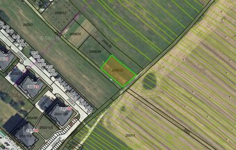 Jedinečný stavebný pozemok ILAVA 905m² - 2