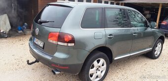 Volkswagen Touareg - 2